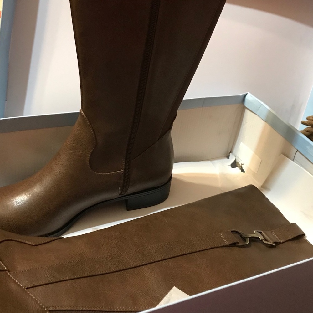Size 8 1/2 M Life Stride Wide Calf Riding Boots